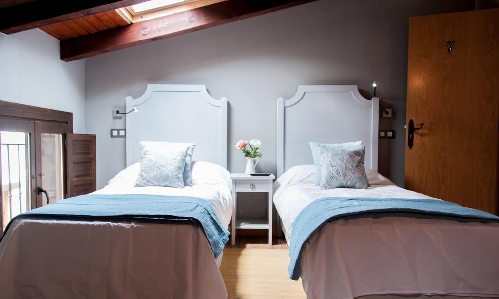 Hotel Rural Princesa Kristina Covarrubias Værelse billede