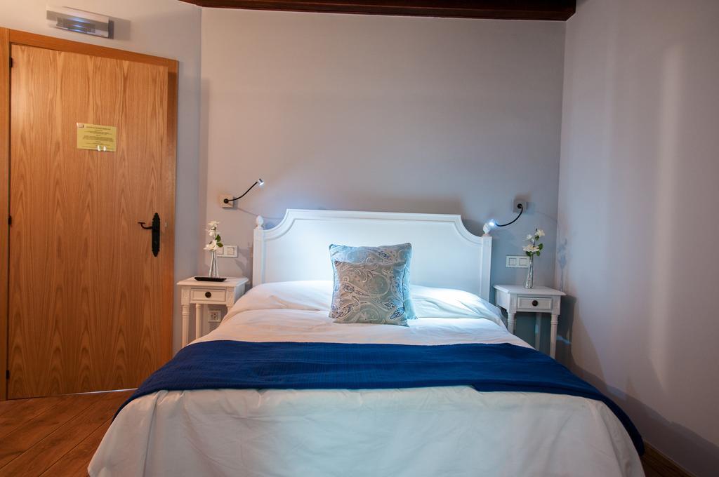 Hotel Rural Princesa Kristina Covarrubias Værelse billede